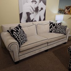 Clearance Duresta Coco Grand Split Sofa Clearance Duresta Coco Grand Split Sofa