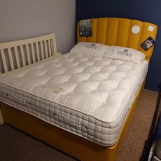 Clearance Hypnos Legacy I 5'0 Divan Set with Beatrice Headboard Clearance Hypnos Legacy I 5'0 Divan Set with Beatrice Headboard