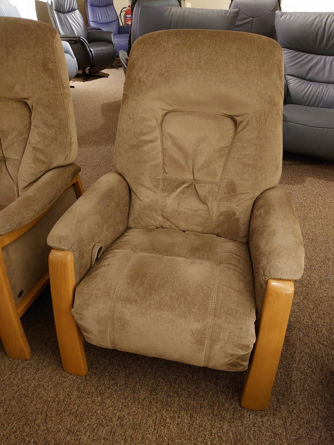 clearance club chairs